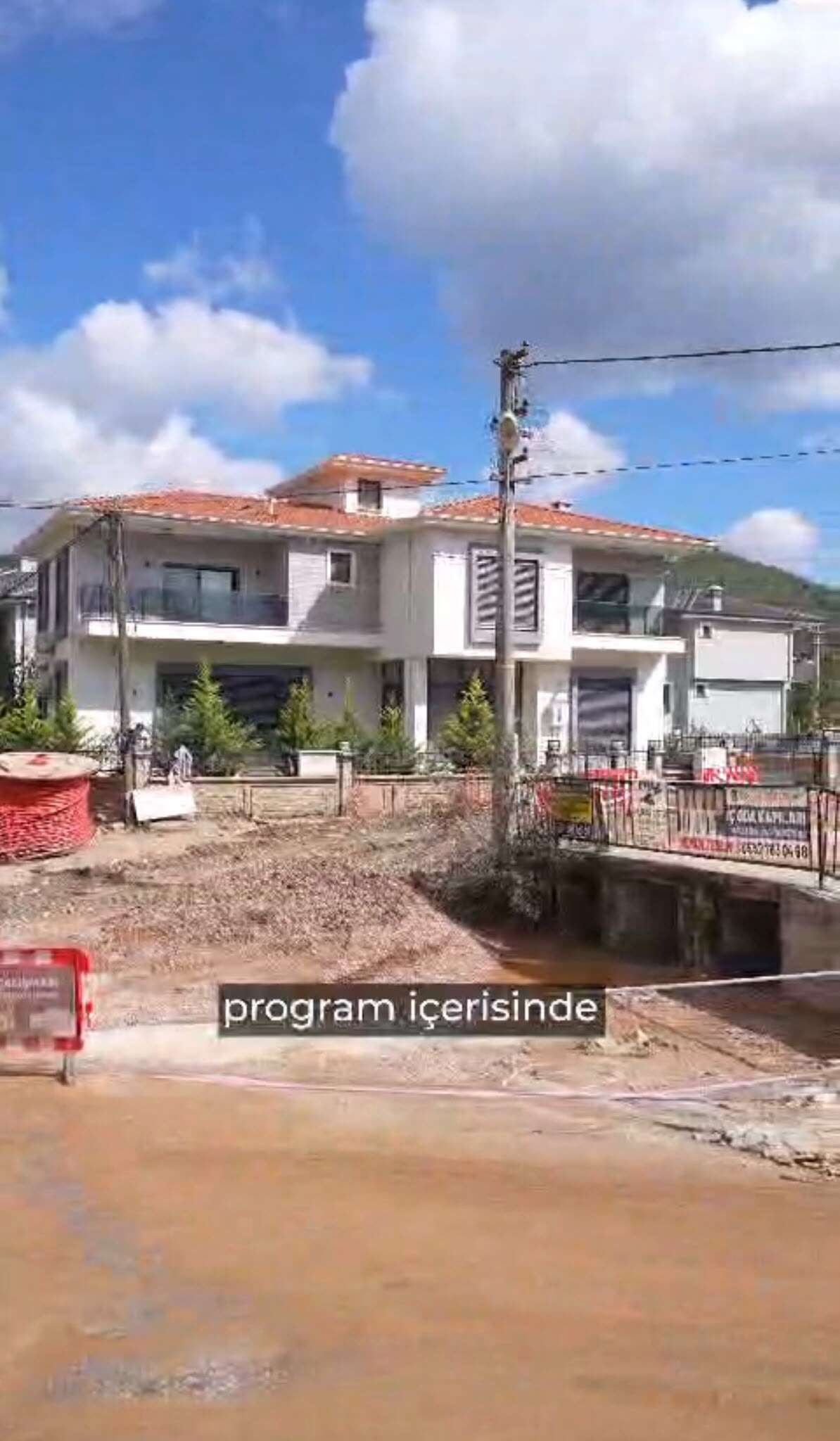 AK Parti Menteşe İlçe Başkanı Algan’dan Yeniköy’deki Yol Çalışmalarına Tepki 1